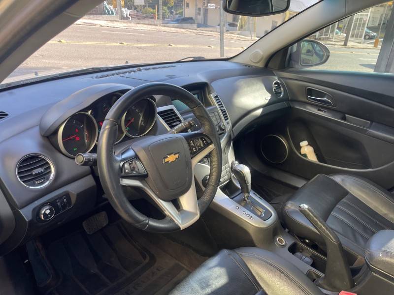 CHEVROLET - CRUZE - 2013/2014 - Prata - R$ 58.900,00
