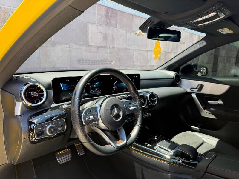 MERCEDES-BENZ - A-35 AMG - 2020/2020 - Amarela - Sob Consulta