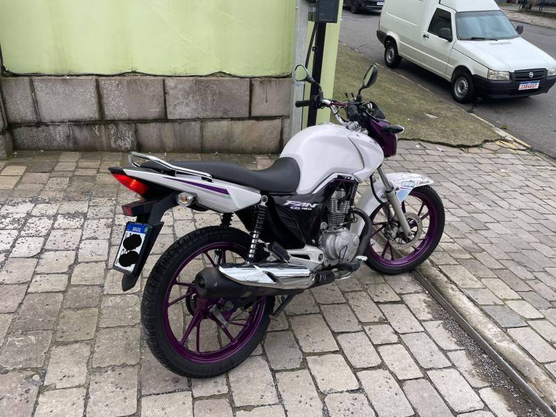 HONDA - CG 150 - 2014/2014 - Branca - R$ 15.900,00