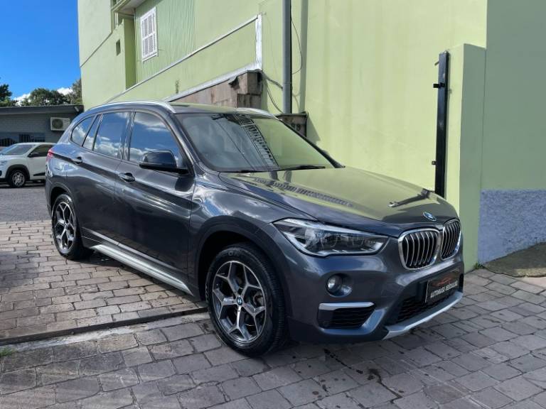 BMW - X1 - 2018/2019 - Cinza - R$ 149.900,00