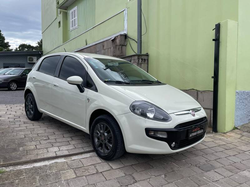 FIAT - PUNTO - 2015/2016 - Branca - R$ 42.500,00