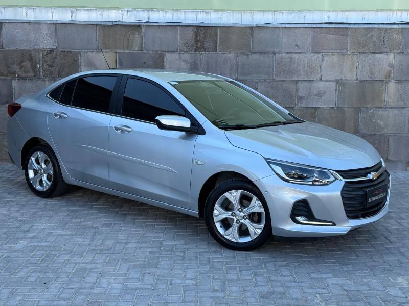CHEVROLET - ONIX - 2019/2020 - Prata - R$ 72.900,00