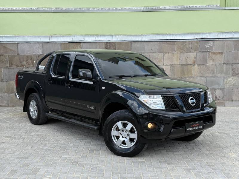 NISSAN - FRONTIER - 2014/2014 - Preta - R$ 89.900,00