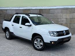 RENAULT - OROCH - 2021/2022 - Branca - R$ 78.900,00
