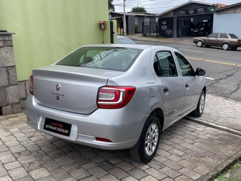 RENAULT - LOGAN - 2022/2022 - Prata - R$ 56.900,00