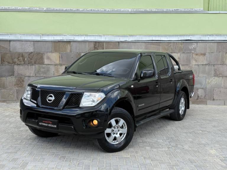 NISSAN - FRONTIER - 2014/2014 - Preta - R$ 89.900,00