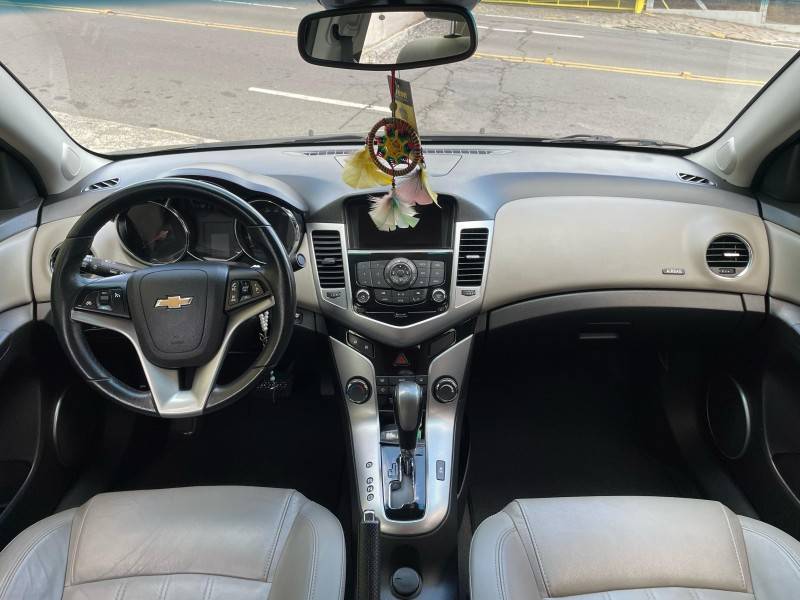 CHEVROLET - CRUZE - 2014/2014 - Preta - R$ 69.900,00