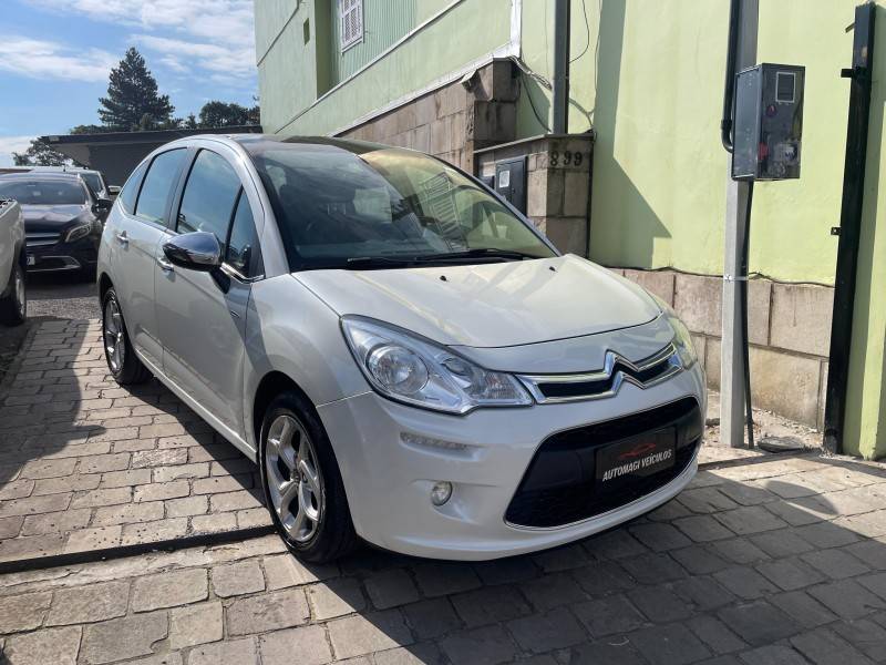 CITROËN - C3 - 2014/2015 - Branca - R$ 48.900,00