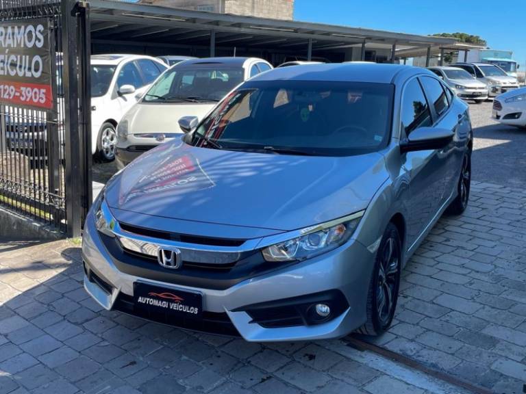 HONDA - CIVIC - 2016/2017 - Prata - R$ 109.900,00