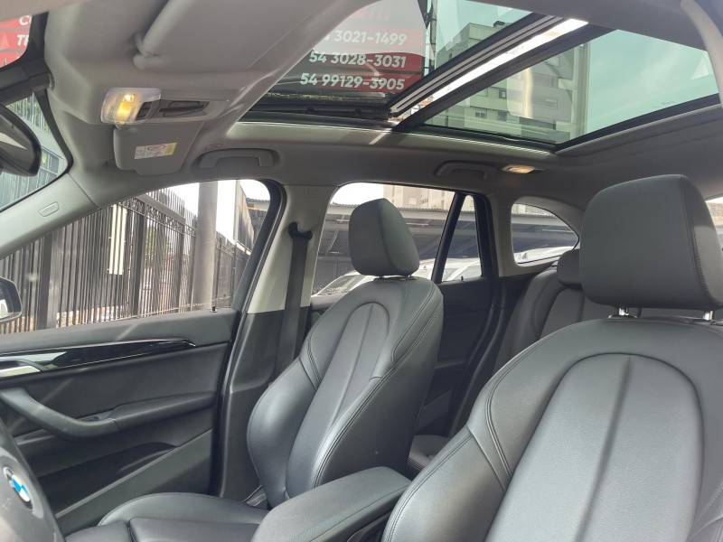 BMW - X1 - 2018/2019 - Cinza - R$ 149.900,00