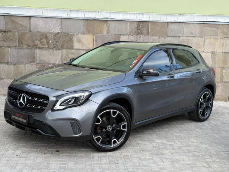 MERCEDES-BENZ - GLA 200 - 2019/2019 - Cinza - R$ 129.900,00