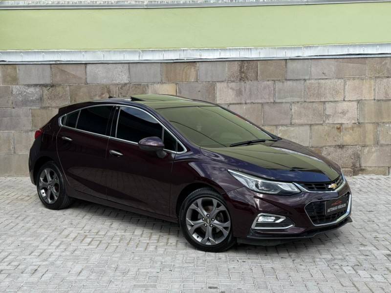 CHEVROLET - CRUZE - 2017/2017 - Vermelha - R$ 95.900,00