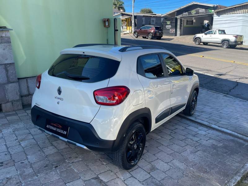 RENAULT - KWID - 2019/2020 - Bege - R$ 47.900,00