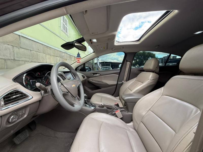 CHEVROLET - CRUZE - 2017/2017 - Vermelha - R$ 95.900,00