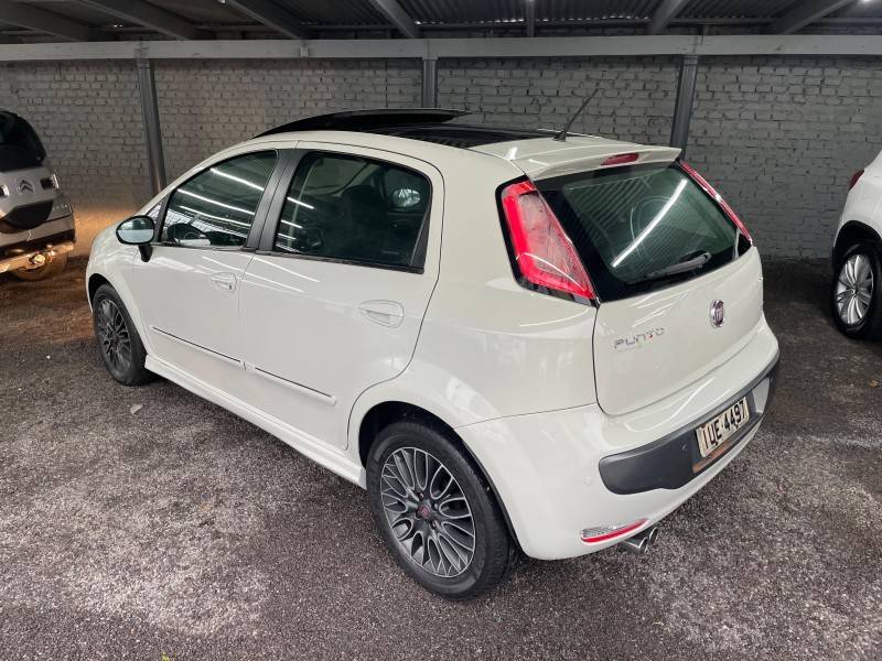FIAT - PUNTO - 2013/2013 - Branca - R$ 49.999,00