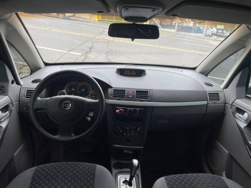 CHEVROLET - MERIVA - 2009/2010 - Prata - R$ 27.900,00