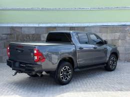 TOYOTA - HILUX - 2021/2021 - Cinza - R$ 245.900,00