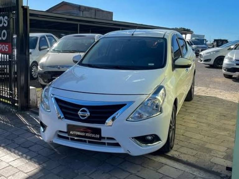 NISSAN - VERSA - 2018/2018 - Branca - R$ 61.900,00