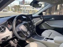 MERCEDES-BENZ - GLA 200 - 2019/2019 - Cinza - R$ 135.900,00