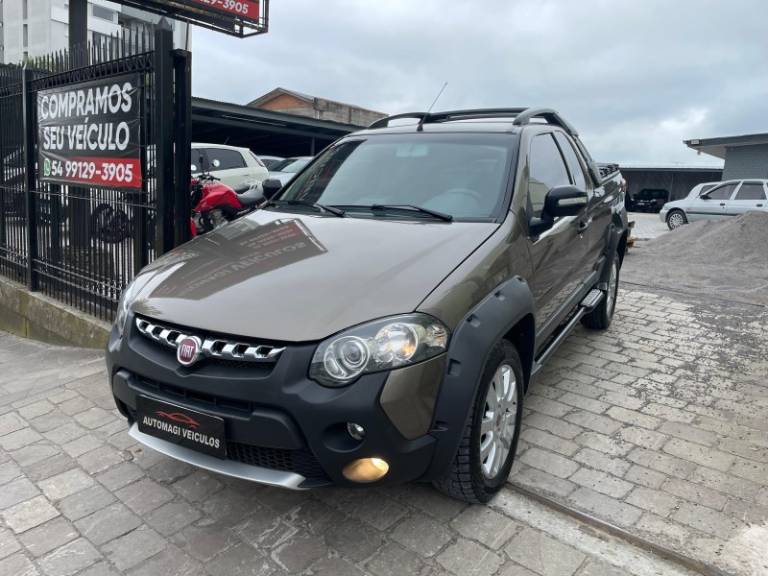 FIAT - STRADA - 2016/2016 - Cinza - R$ 65.900,00