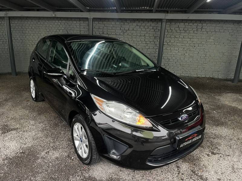 FORD - FIESTA - 2012/2013 - Cinza - R$ 39.900,00